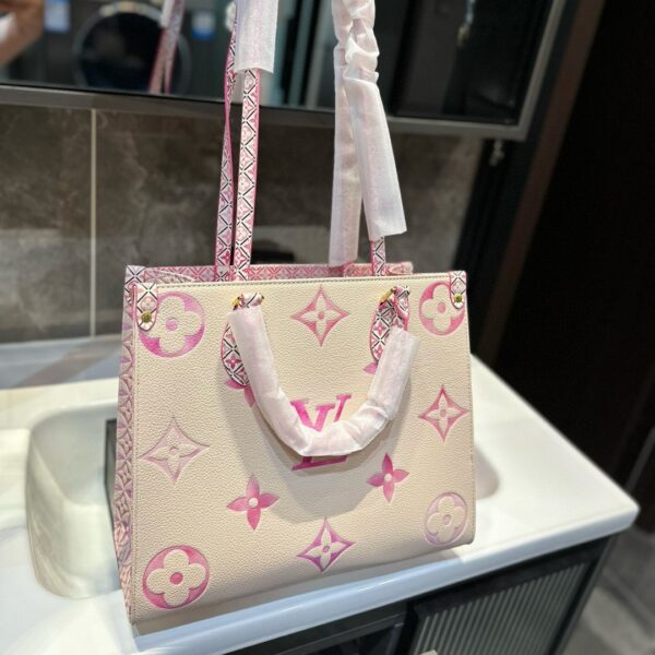 LOUIS VUITTON BY THE POOL ON THE GO PM TOTE BAG PINK 34CM M22976 - Image 2