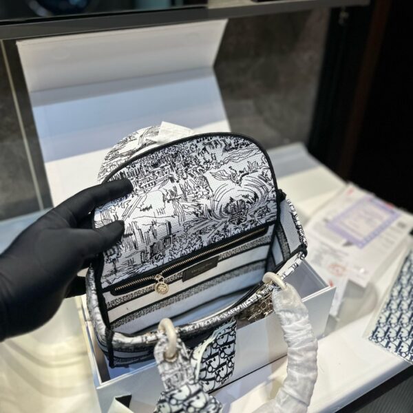 DIOR MEDIUM LADY D LITE BAG PARIS ALLOVER EMBROIDERY WHITE AND BLACK 24CM M0565OEGI M933 - Image 9