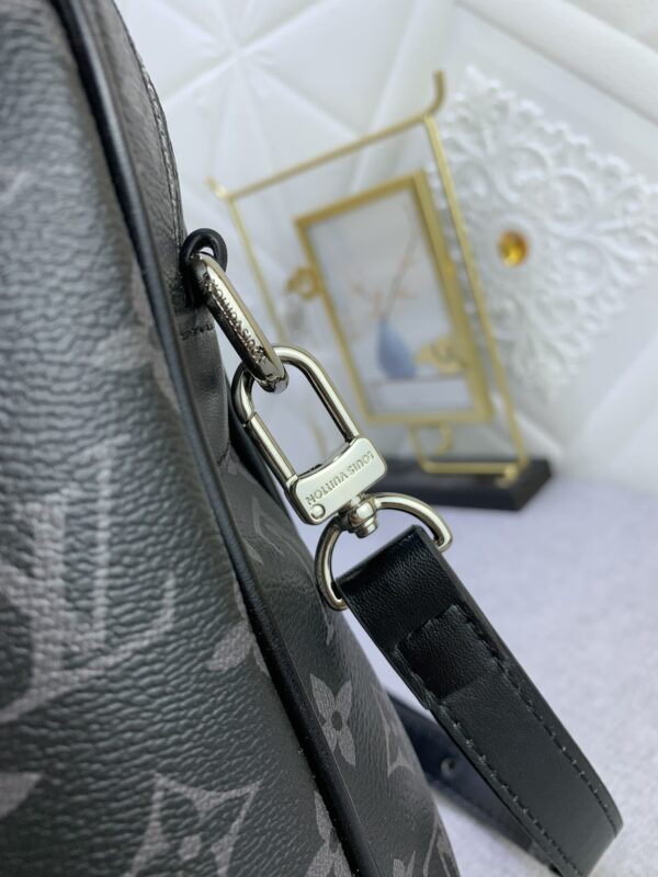 LOUIS VUITTON PORTE DOCUMENTS VOYAGE MONOGRAM BLACK 37CM M46457 - Image 4