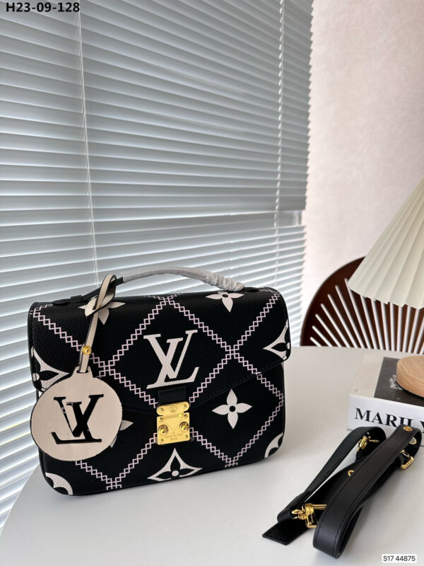 LOUIS VUITTON POCHETTE MÉTIS WITH BLACK TAG BLACK 25CM - Image 3