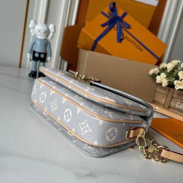 LOUIS VUITTON POCHETTE MÉTIS EAST WEST COATED CANVAS TRIANON GRAY 21CM M12429 - Image 6