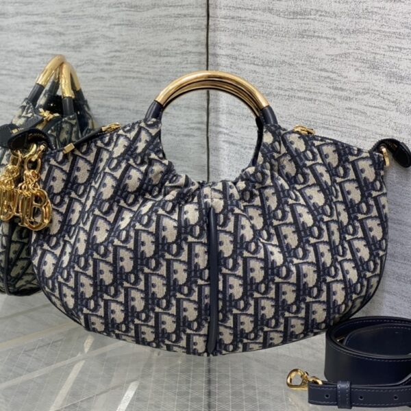 DIOR WALK IN DIOR BAG BLUE DIOR OBLIQUE JACQUARD 36CM - Image 3