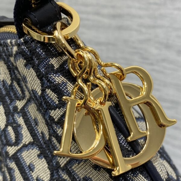 DIOR WALK IN DIOR BAG BLUE DIOR OBLIQUE JACQUARD 36CM - Image 4