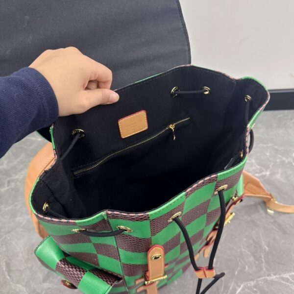LOUIS VUITTON RUNWAY CHRISTOPHER BACKPACK GREEN 46CM N40564 - Image 10