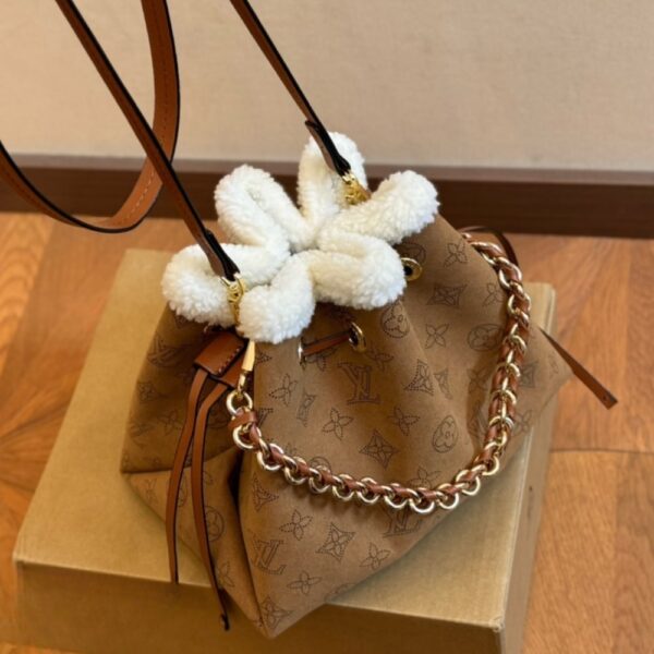 LOUIS VUITTON BELLA HANDBAG MONOGRAM BROWN 23CM M11839 - Image 2