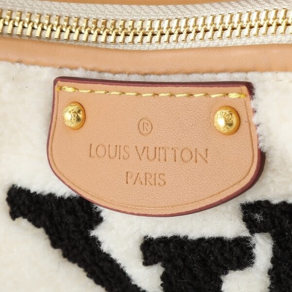 LOUIS VUITTON HILLS POCHETTE SHEARLING WHITE 18CM - Image 7