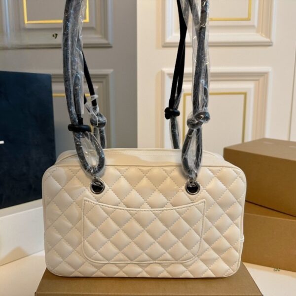CHANEL CAMBON BOWLER BAG QUILTED LEATHER WHITE AND BLACK 26CM - Image 5