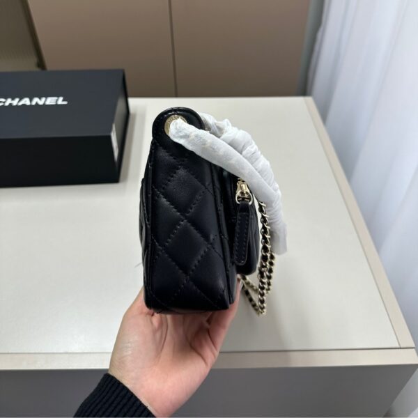 CHANEL SHOULDER CROSSBODY BAG WITH CHAIN BLACK 20CM - Image 8