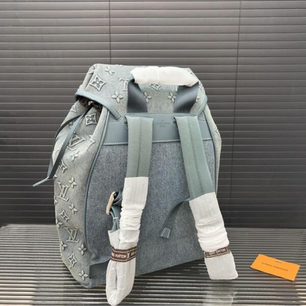 LOUIS VUITTON MONTSOURIS RUCKSACK MONOGRAM WASH BLUE 32CM - Image 9