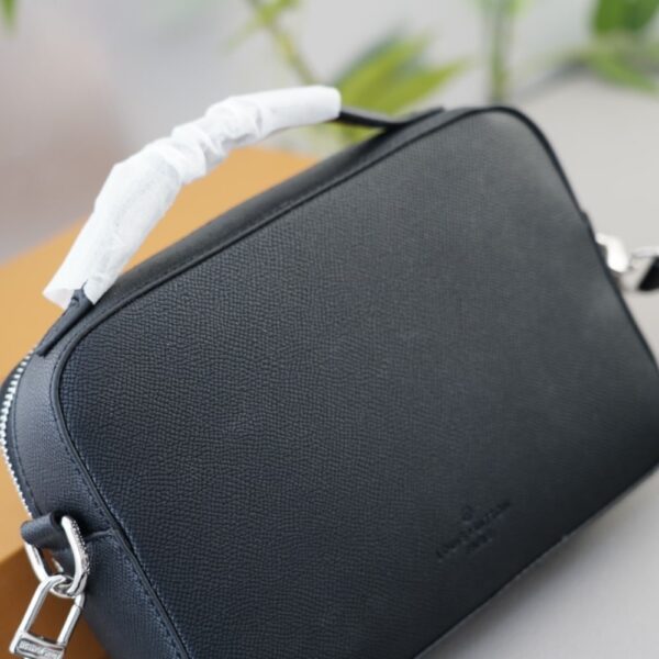 LOUIS VUITTON AVENUE MESSENGER BAG BLACK 23CM M11657 - Image 10