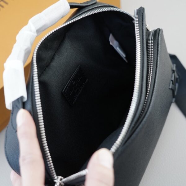 LOUIS VUITTON AVENUE MESSENGER BAG BLACK 23CM M11657 - Image 7