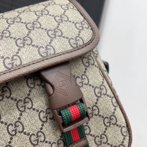 GUCCI GG SUPREME CANVAS SMALL MESSENGER BAG BEIGE EBONY 23CM - Image 4