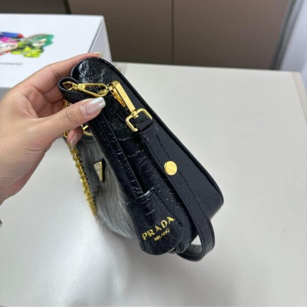 PRADA RE EDITION MINI BAG IN NAPLAK PATENT LEATHER BLACK 28CM - Image 6