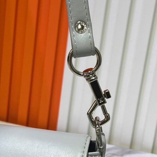LOUIS VUITTON SUNSET VIBE LV VIBE SILVER 27CM - Image 8