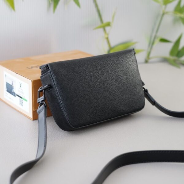 LOUIS VUITTON PILOT BAG BLACK 29CM - Image 8