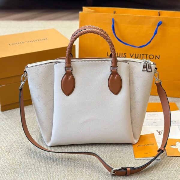 LOUIS VUITTON MAHINA LEATHER HAUMEA BAG WHITE 30CM - Image 3