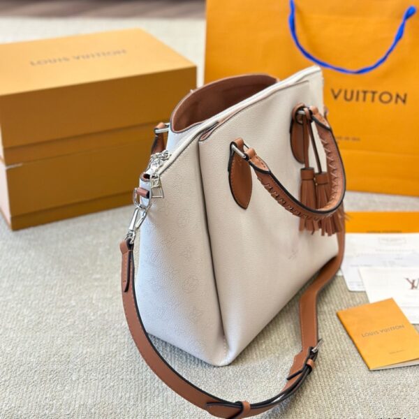 LOUIS VUITTON MAHINA LEATHER HAUMEA BAG WHITE 30CM - Image 6