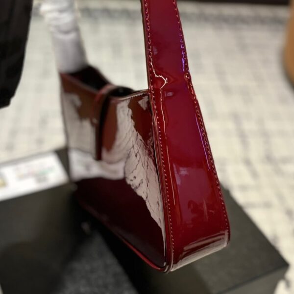 SAINT LAURENT LE 5 A 7 PATENT HOBO BAG IN SHINY LEATHER WINE RED 25CM - Image 7