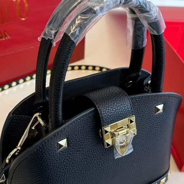 VALENTINO GARAVANI ROCKSTUD HANDBAG IN GRAINY LEATHER BLACK 21CM - Image 8