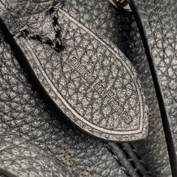 LOUIS VUITTON BELLA BLACK 22CM M57070 - Image 9