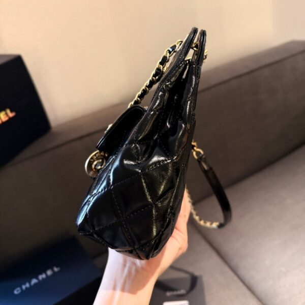 CHANEL SMALL HOBO BAG IN SHINY LEATHER GOLD BLACK 24CM - Image 3