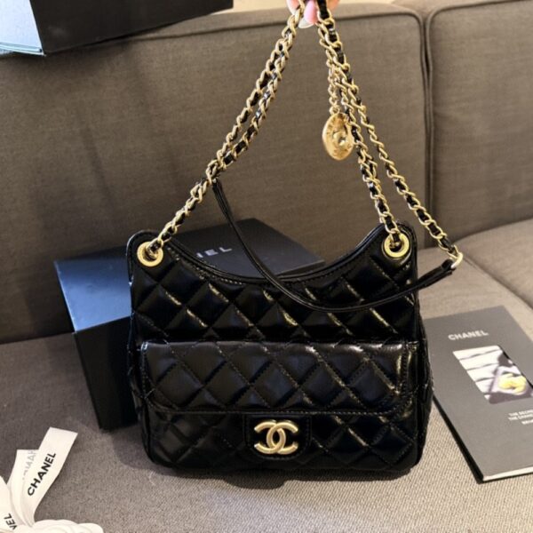 CHANEL SMALL HOBO BAG IN SHINY LEATHER GOLD BLACK 24CM - Image 7