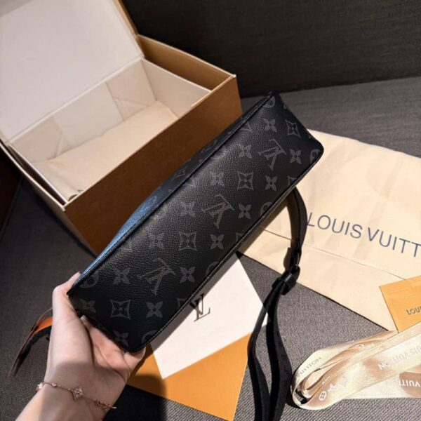 LOUIS VUITTON POCHETTE ACCESSOIRE BAG BLACK 24CM - Image 8