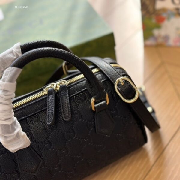 GUCCI GG EMBLEM SMALL TOP HANDLE BAG BLACK 22CM - Image 2
