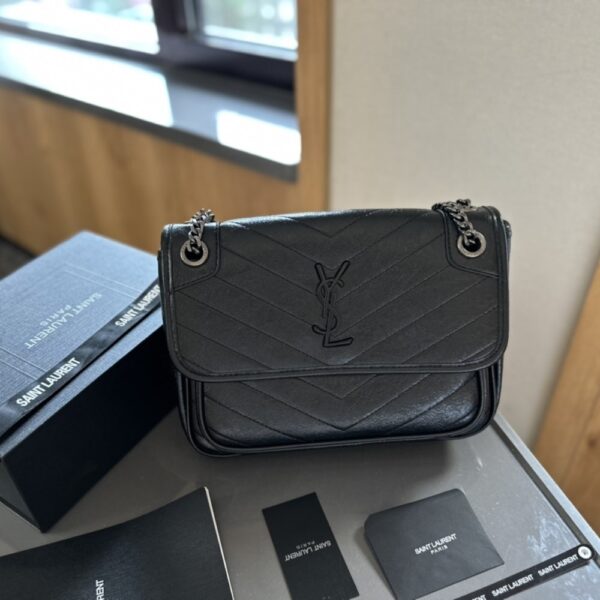 SAINT LAURENT NIKI MEDIUM IN VINTAGE LEATHER BLACK NOIR 28CM 6331580EN071000 - Image 5