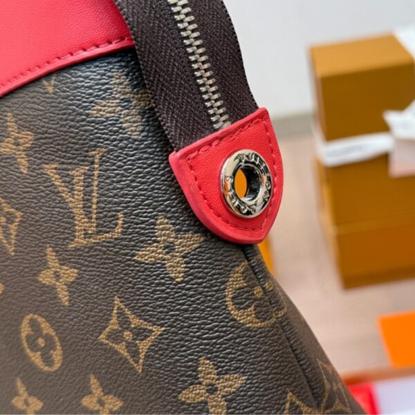 LOUIS VUITTON POCHETTE VOYAGE SOUPLE BAG PINK 29CM M13356 - Image 9