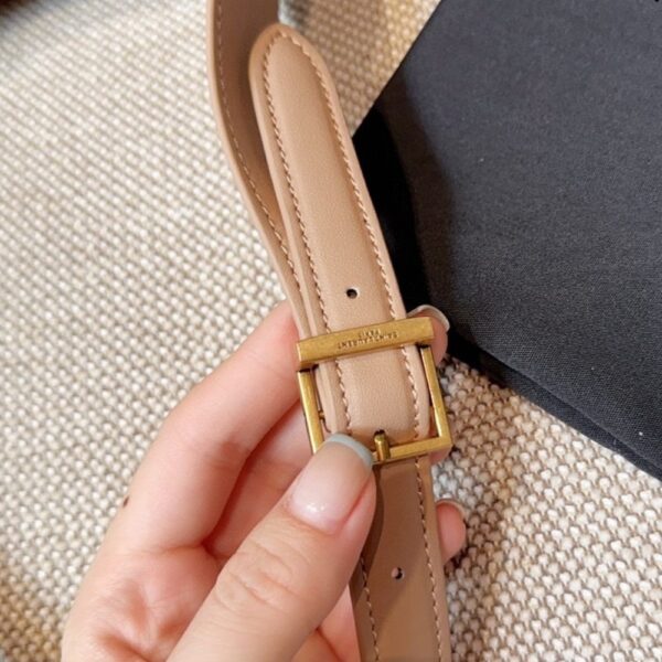 SAINT LAURENT LE 5 À 7 SUPPLE SMALL IN GRAINED LEATHER ROSE 24CM - Image 3