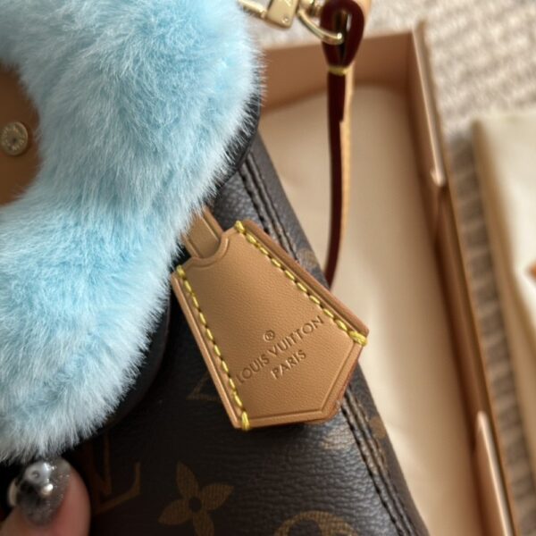 LOUIS VUITTON VIVIENNE PHONE POUCH BROWN 17.5CM M12269 - Image 4