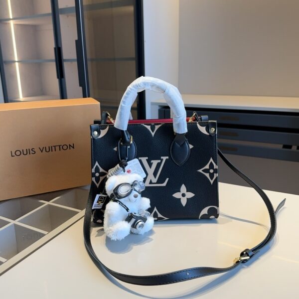 LOUIS VUITTON ONTHEGO PM BLACK 25CM - Image 2