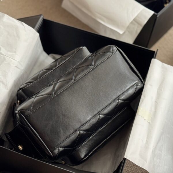 CHANEL SMALL CAMERA CASE BAG BLACK 23CM AS5220 B18234 94305 - Image 7