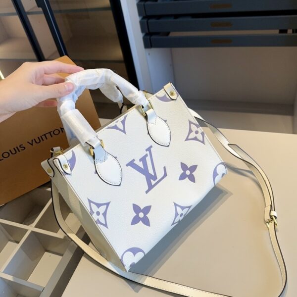 LOUIS VUITTON ONTHEGO PM DOVE WHITE 25CM - Image 3
