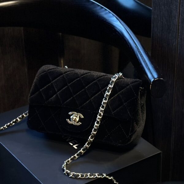 CHANEL VELVET PEARL CRUSH MINI FLAP BAG BLACK 20CM - Image 8