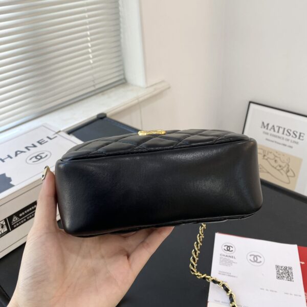 CHANEL MINI CAMERA CASE BLACK 18CM AS5190 B18306 94305 - Image 6