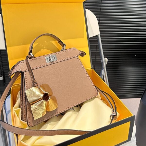 FENDI PEEKABOO ISEEU PETITE SELLERIA BAG DOVE GREY 27CM 8BN335ARBBF04Y9 - Image 3