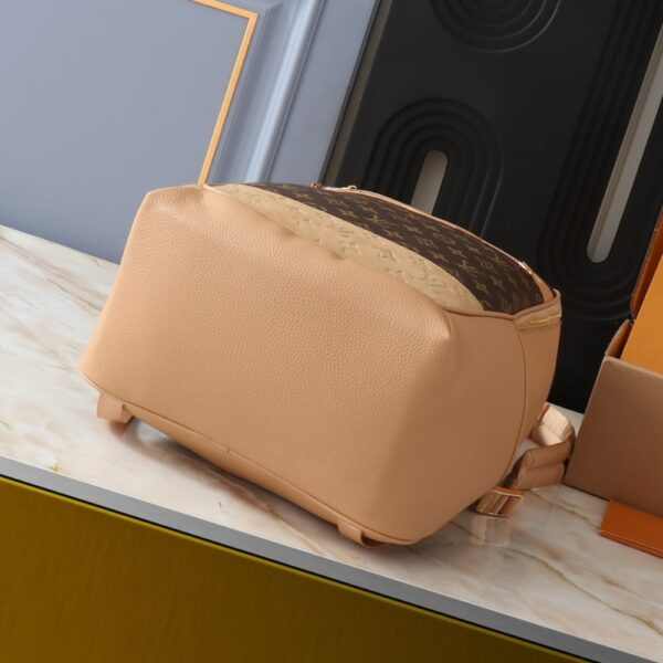 LOUIS VUITTON OUTDOOR BACKPACK 44CM M12624 - Image 3