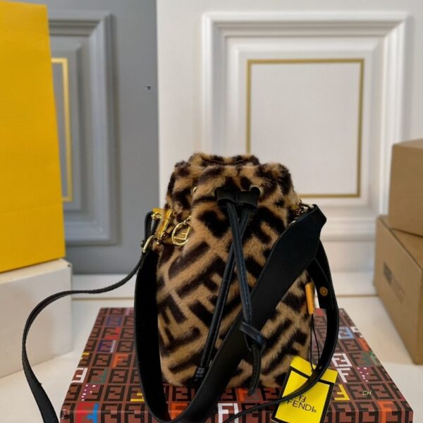 FENDI MON TRESOR SHEEPSKIN BAG BROWN 20CM - Image 8