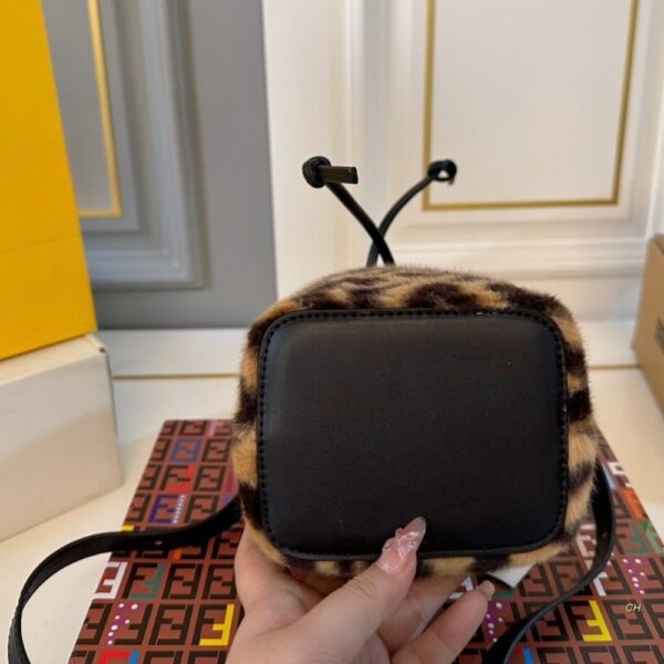 FENDI MON TRESOR SHEEPSKIN BAG BROWN 20CM - Image 9
