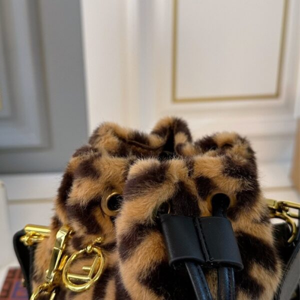 FENDI MON TRESOR SHEEPSKIN BAG BROWN 20CM - Image 6