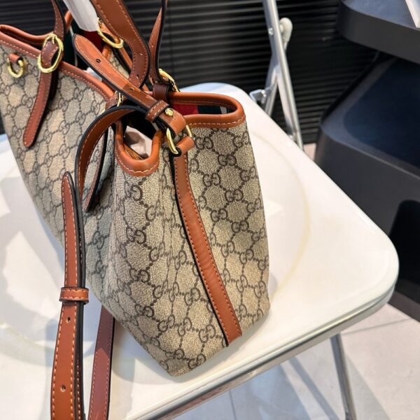 GUCCI GG EMBLEM SMALL TOTE BAG BEIGE AND DARK BROWN 31CM - Image 5