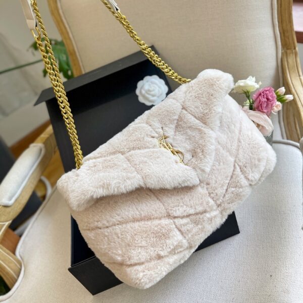 SAINT LAURENT PUFFER BAG IN SHEARLING WHITE 28CM - Image 2