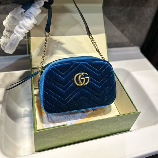 GUCCI SMALL GG MARMONT CAMERA BAG VELVET DARK BLUE 23CM - Image 2