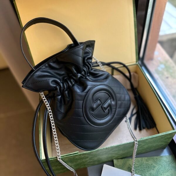 GUCCI BLONDIE MINI BUCKET BAG BLACK 19CM 760313 AACP7 1000 - Image 2