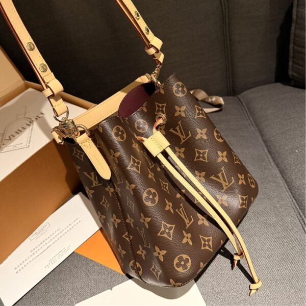 LOUIS VUITTON NÉONOÉ BB BAG MONOGRAM BROWN 20CM M46581 - Image 2