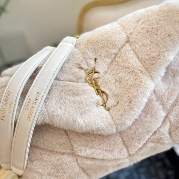 SAINT LAURENT PUFFER BAG IN SHEARLING WHITE 28CM - Image 5