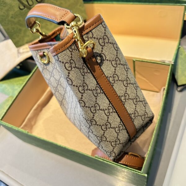 GUCCI GG EMBLEM MINI BUCKET BAG BEIGE AND DARK BROWN 21CM ‎815118 FAD6L 9758 - Image 4