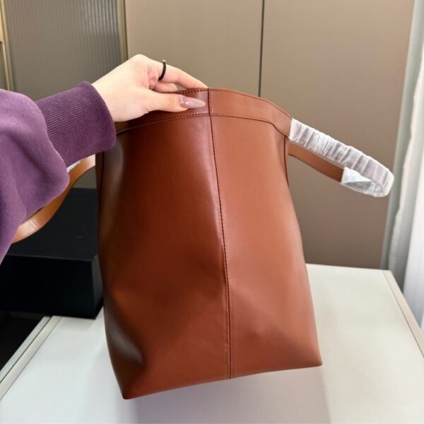 SAINT LAURENT Y TOTE IN LEATHER BRICK 36CM 817602AAEC36359 - Image 5